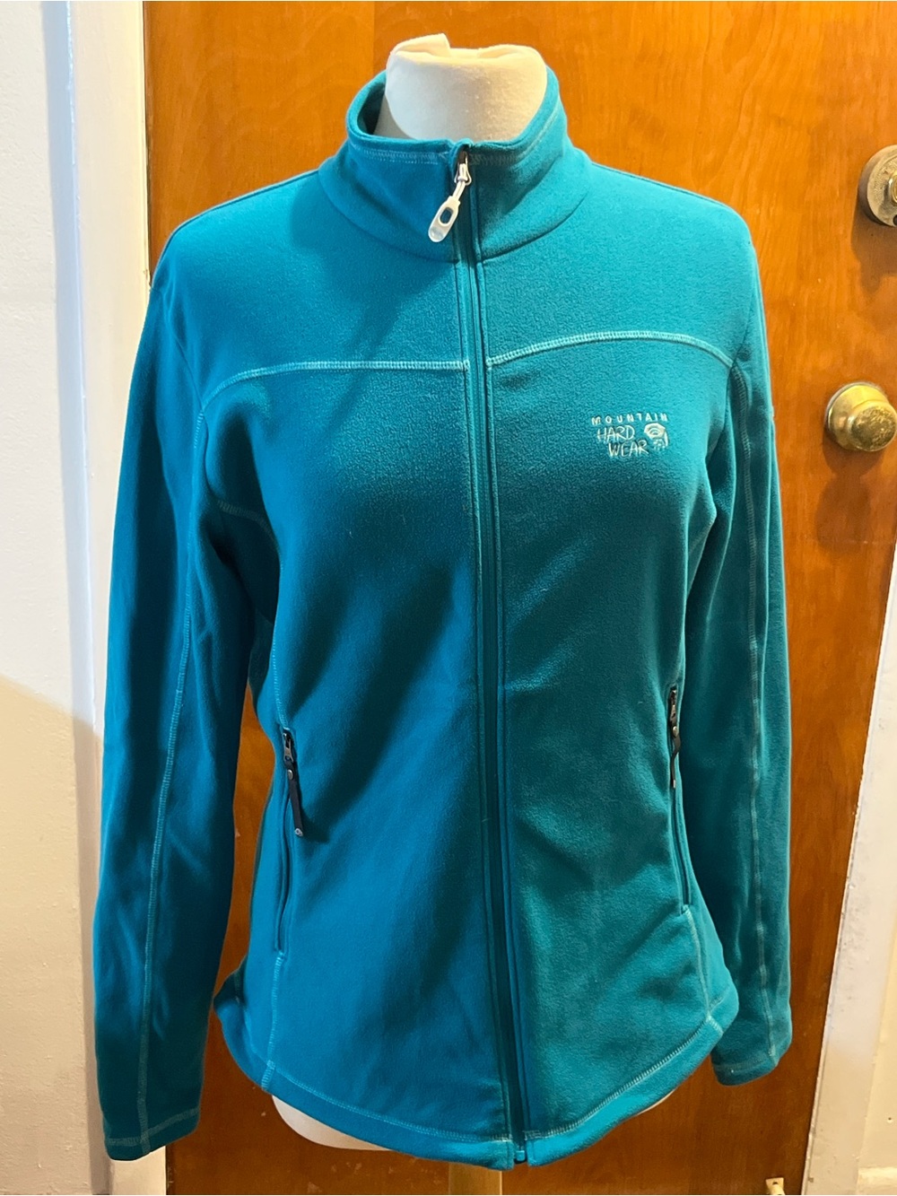Mountain Hardwear women's full-zip fleece jacket high collar zipper hand pockets